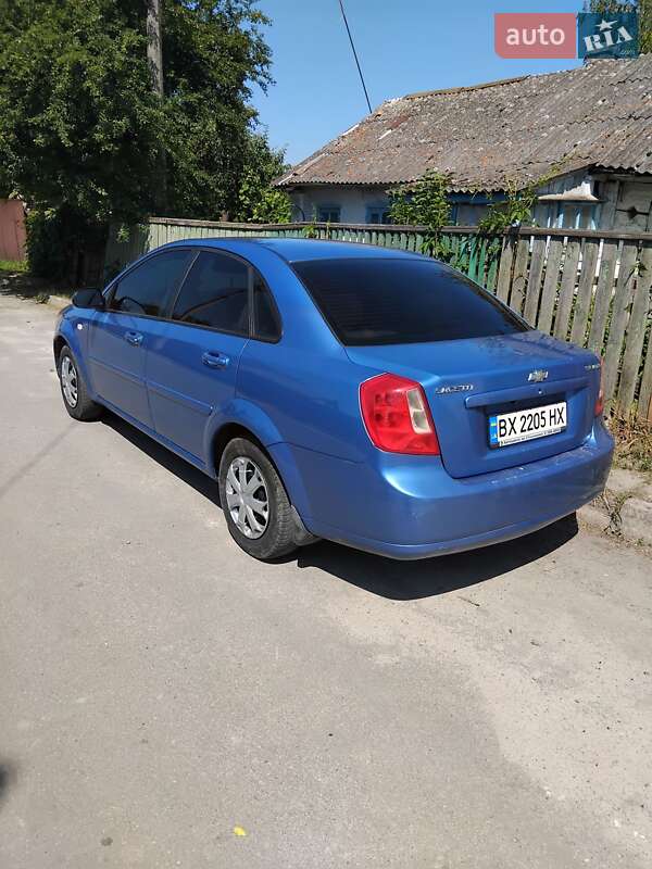 Chevrolet Lacetti (2004)