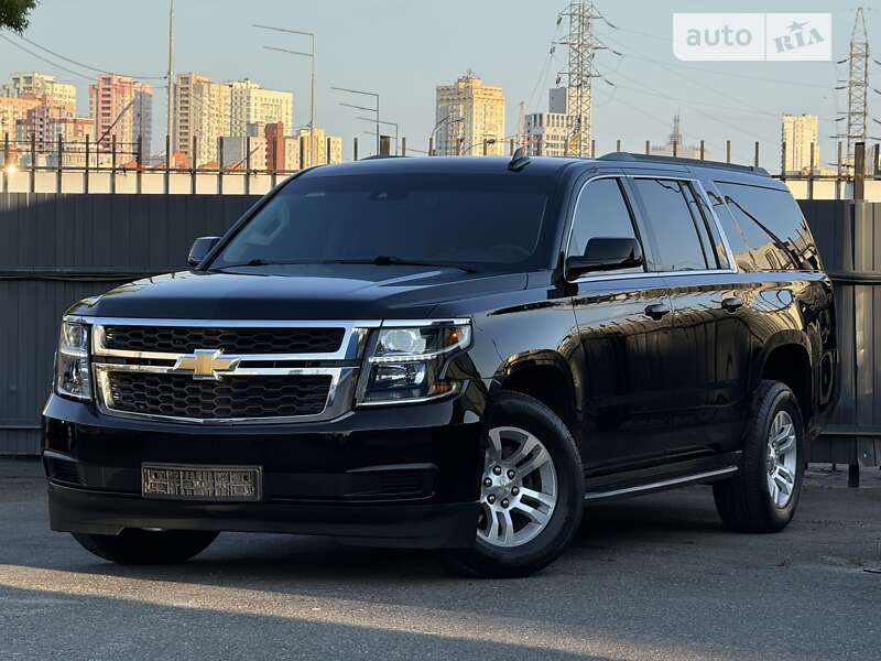 Chevrolet Suburban (2015)
