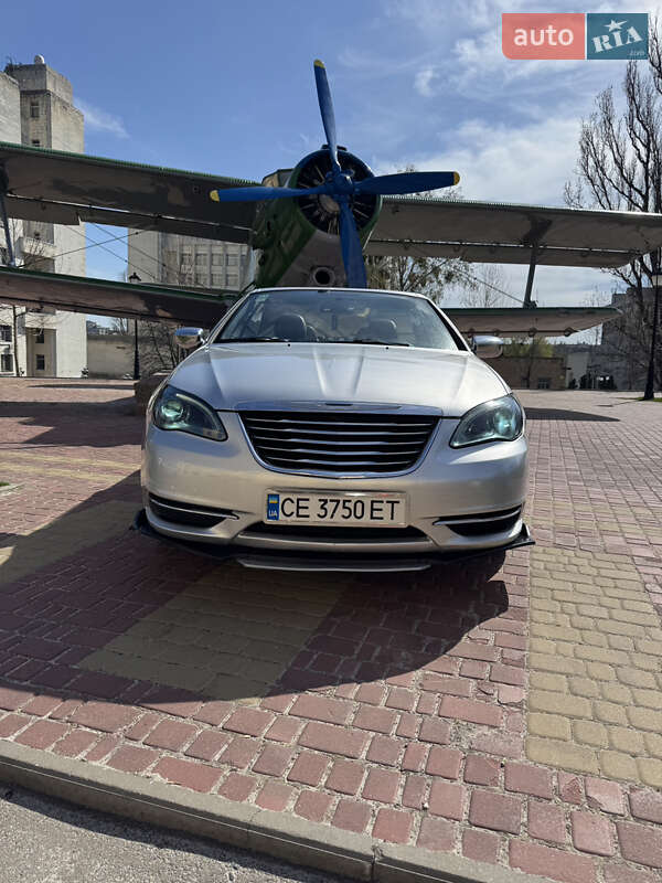 Chrysler 200 (2012)