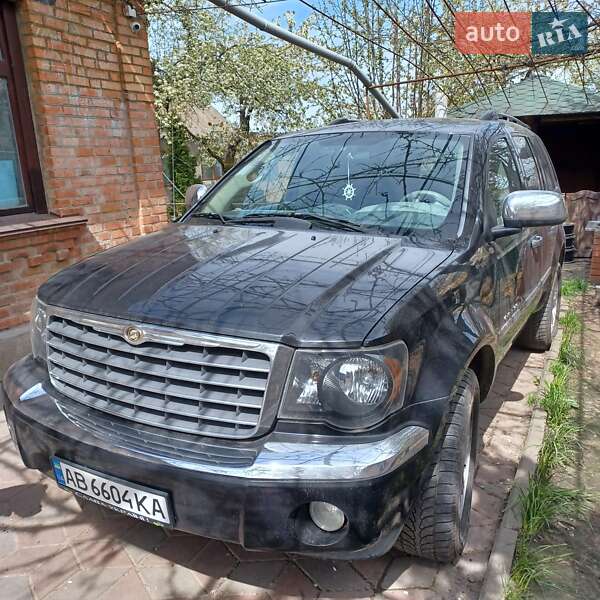 Chrysler Aspen (2006)