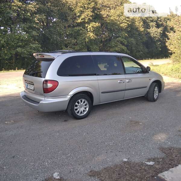 Chrysler Grand voyager (2003)