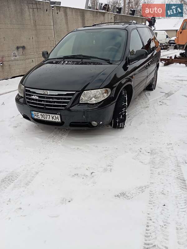 Chrysler Grand voyager (2005)