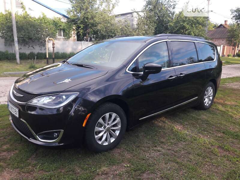 Chrysler Pacifica (2016)