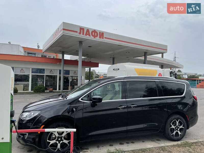 Chrysler Pacifica (2019)