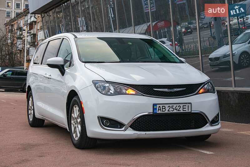 Chrysler Pacifica (2017)