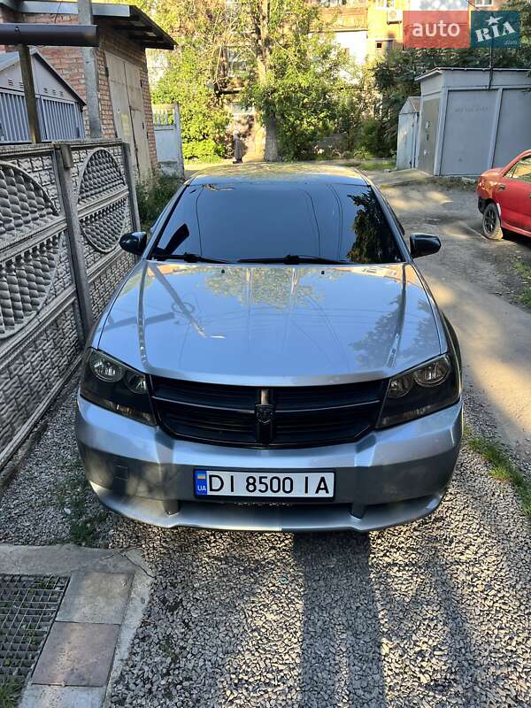 Dodge Avenger (2008)