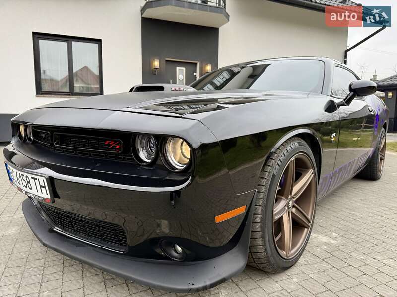 Dodge Challenger (2020)