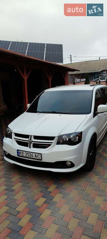 Dodge Grand caravan (2017)