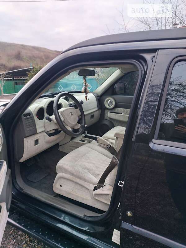 Dodge Nitro (2008)