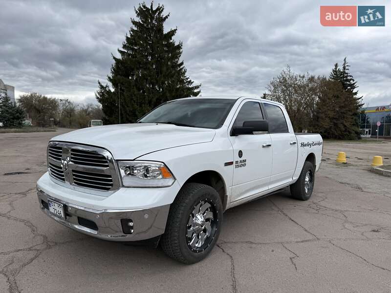 Dodge Ram 1500 (2015)