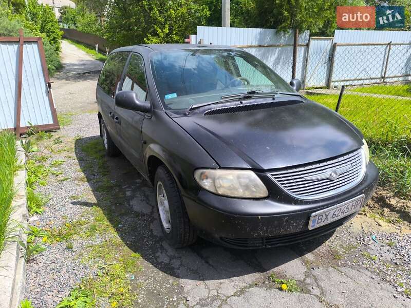 Dodge Ram van (2003)