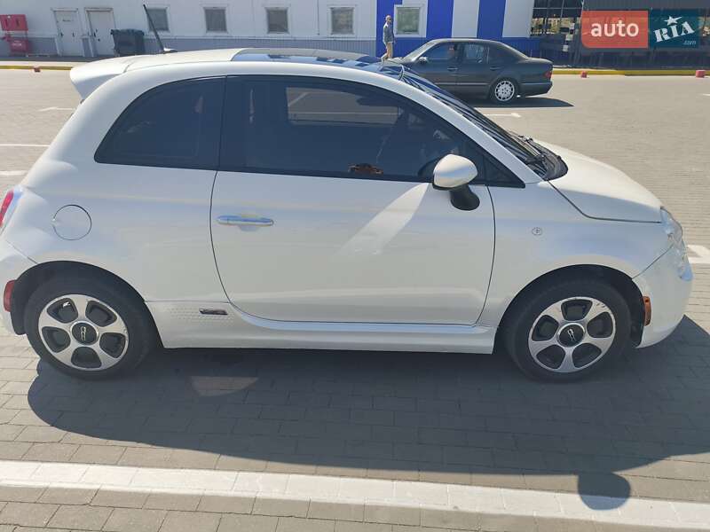 Fiat 500e (2015)