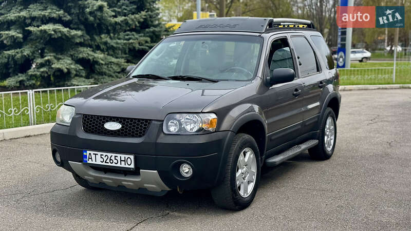 Ford Escape (2005)