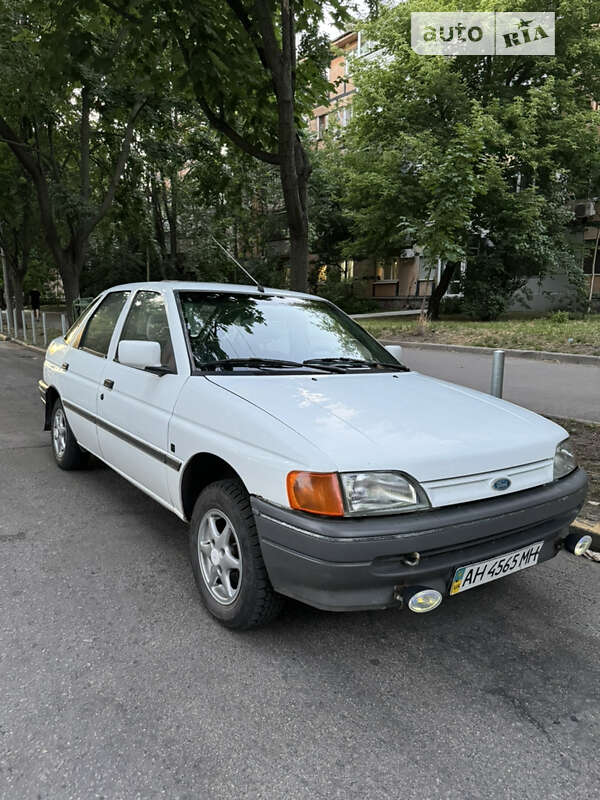 Ford Escort (1992)