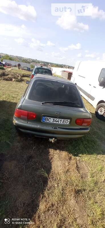 Ford Escort (1996)