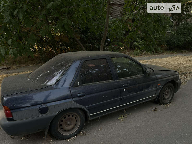 Ford Escort (1995)