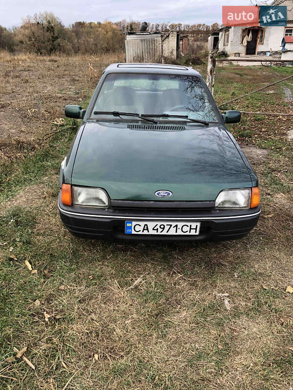Ford Escort (1990)