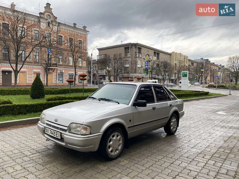 Ford Escort (1985)