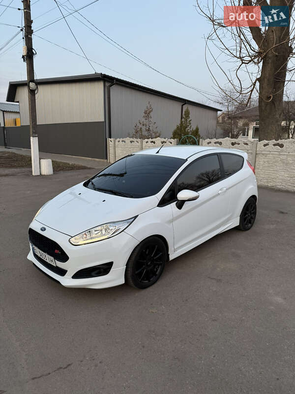 Ford Fiesta (2013)