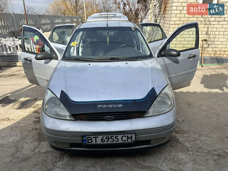 Ford Focus (2001)