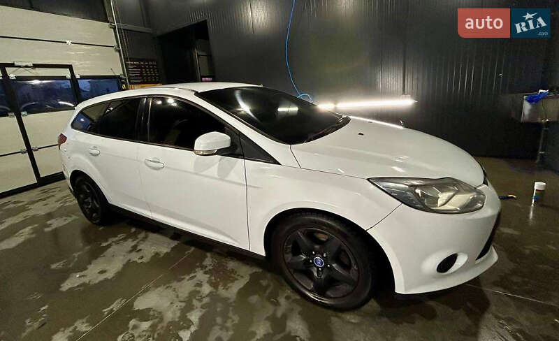 Ford Focus (2012)