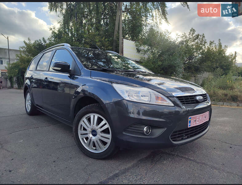 Ford Focus (2010)