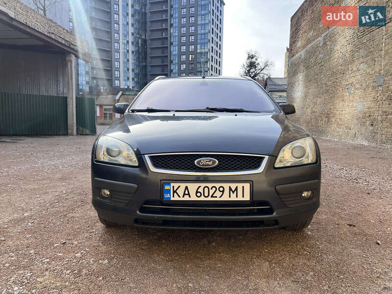 Ford Focus (2005)