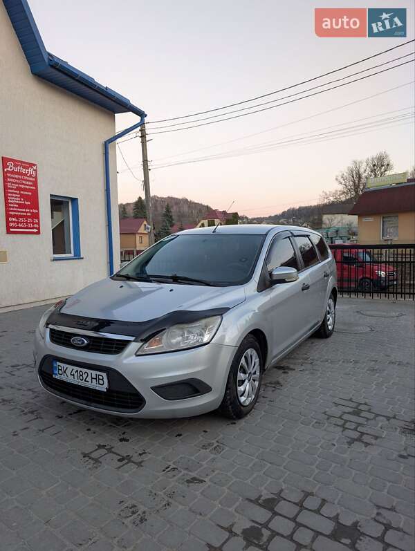 Ford Focus (2009)