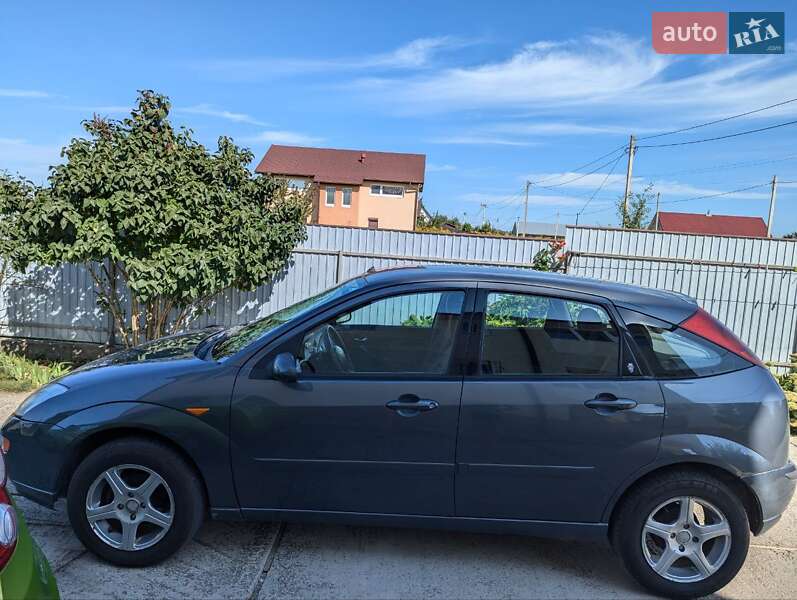 Ford Focus (2003)