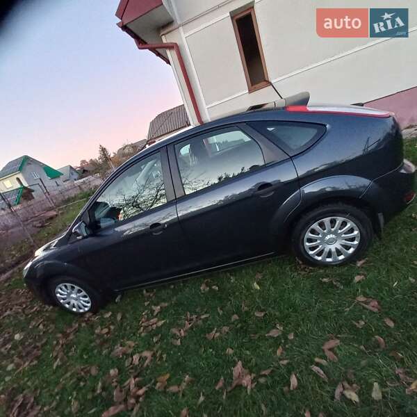 Ford Focus (2010)