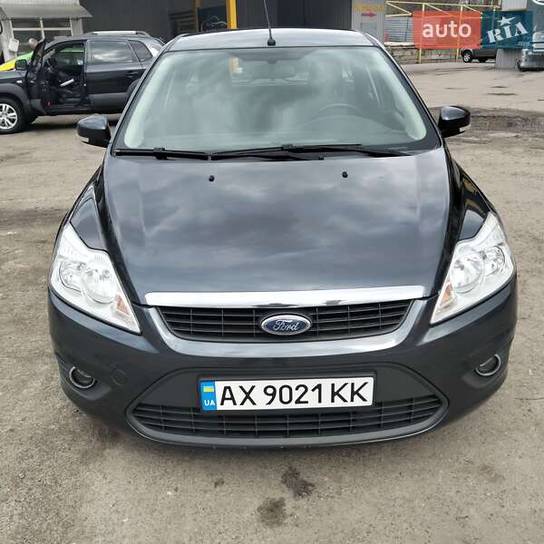 Ford Focus (2010)