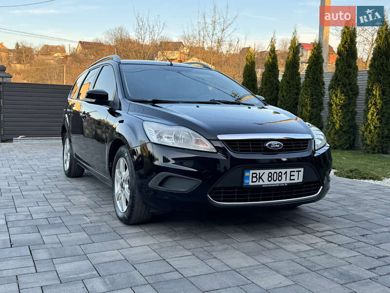 Ford Focus (2010)