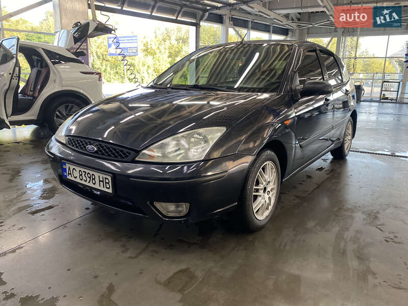 Ford Focus (2004)