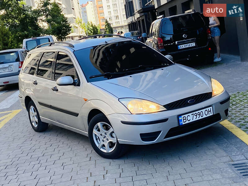 Ford Focus (2003)