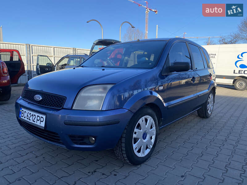 Ford Fusion (2004)