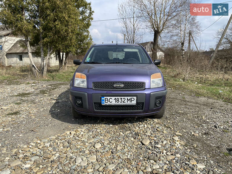 Ford Fusion (2005)