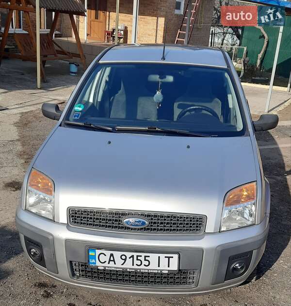 Ford Fusion (2007)