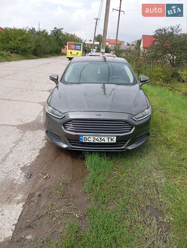 Ford Fusion (2014)