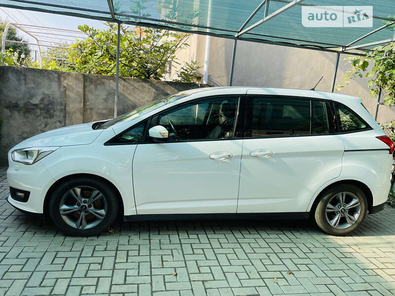 Ford Grand c-max (2017)