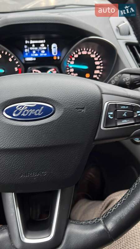 Ford Kuga (2019)