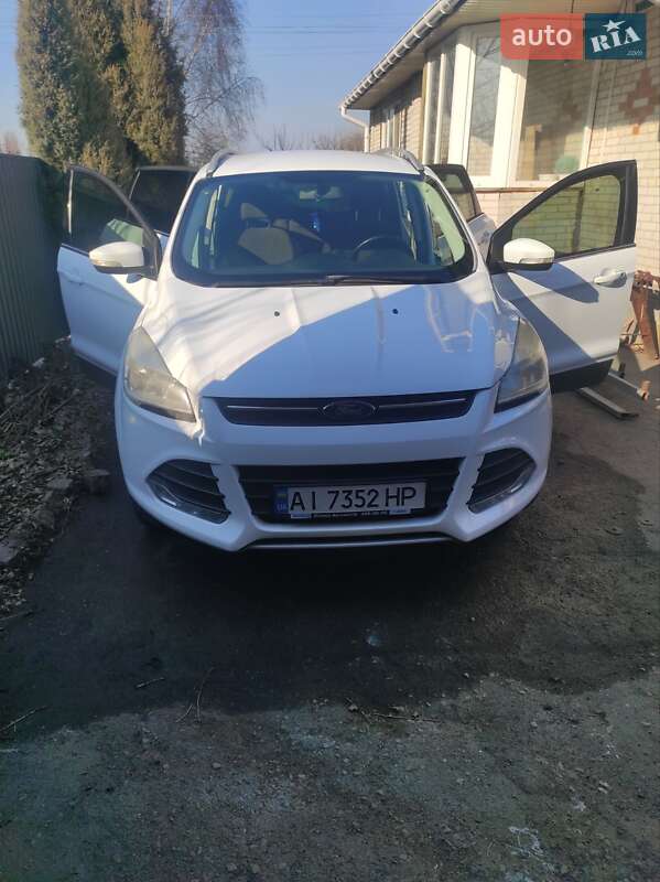 Ford Kuga (2013)