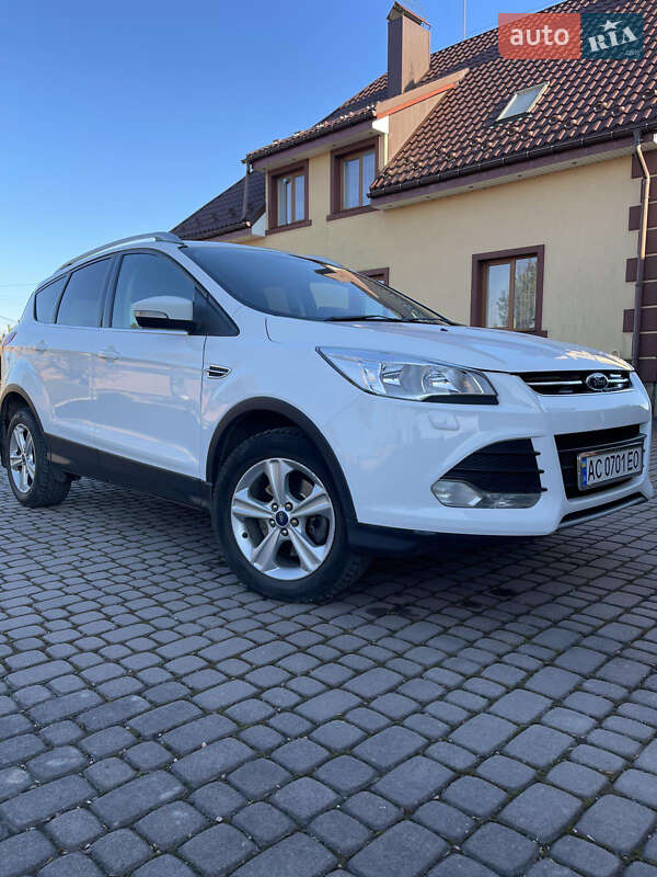 Ford Kuga (2015)
