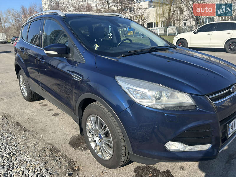 Ford Kuga (2013)