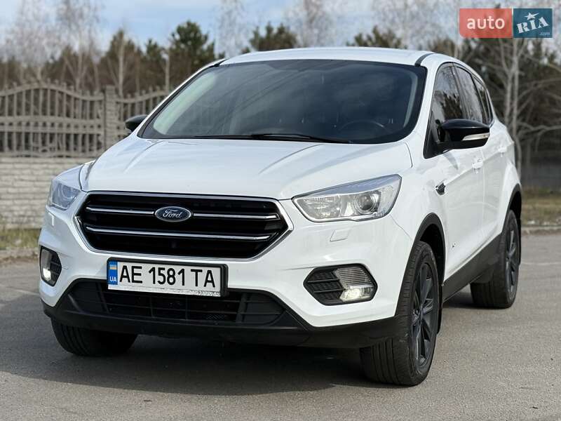Ford Kuga (2017)