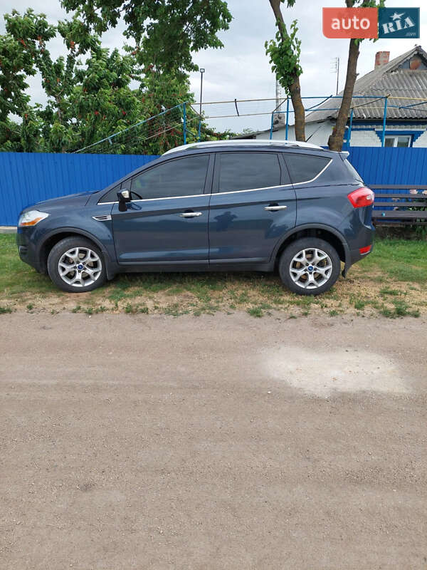 Ford Kuga (2011)