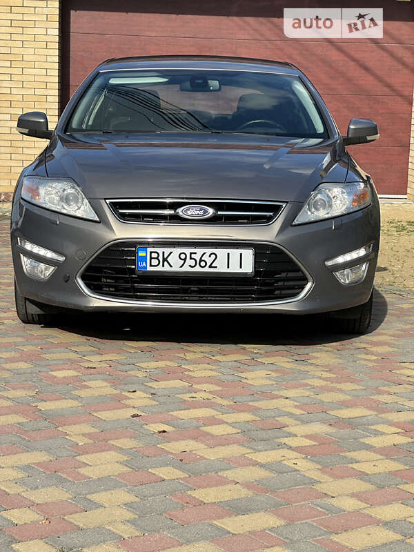 Ford Mondeo (2011)