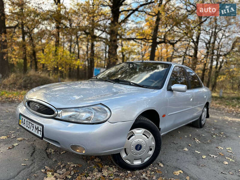 Ford Mondeo (2000)