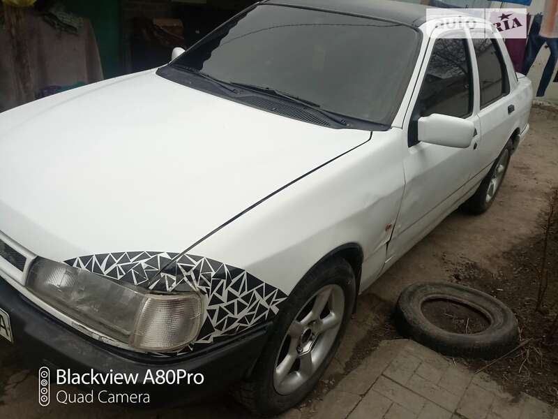 Ford Sierra (1990)
