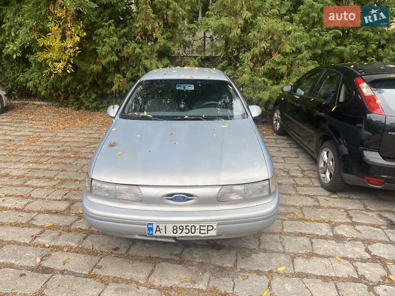 Ford Taurus (1995)