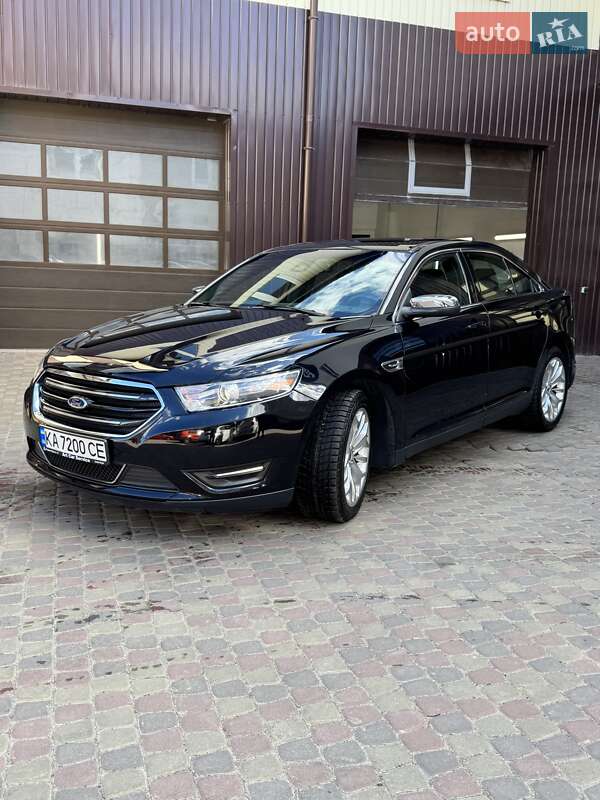 Ford Taurus (2019)